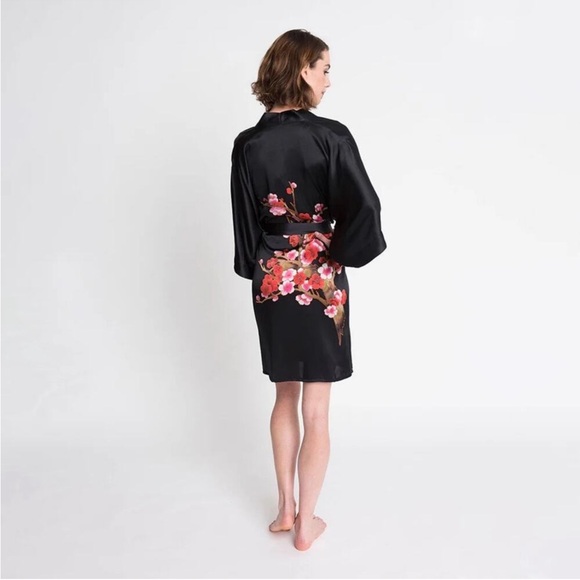 Old Shanghai Cherry Blossom Black Silk Kimono Floral Robe O/S - Picture 12 of 13